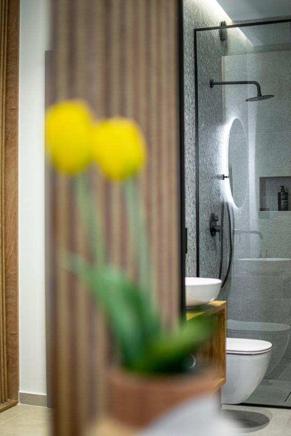 Clic - Comfort Luxury In City Of Ioannina Exterior foto